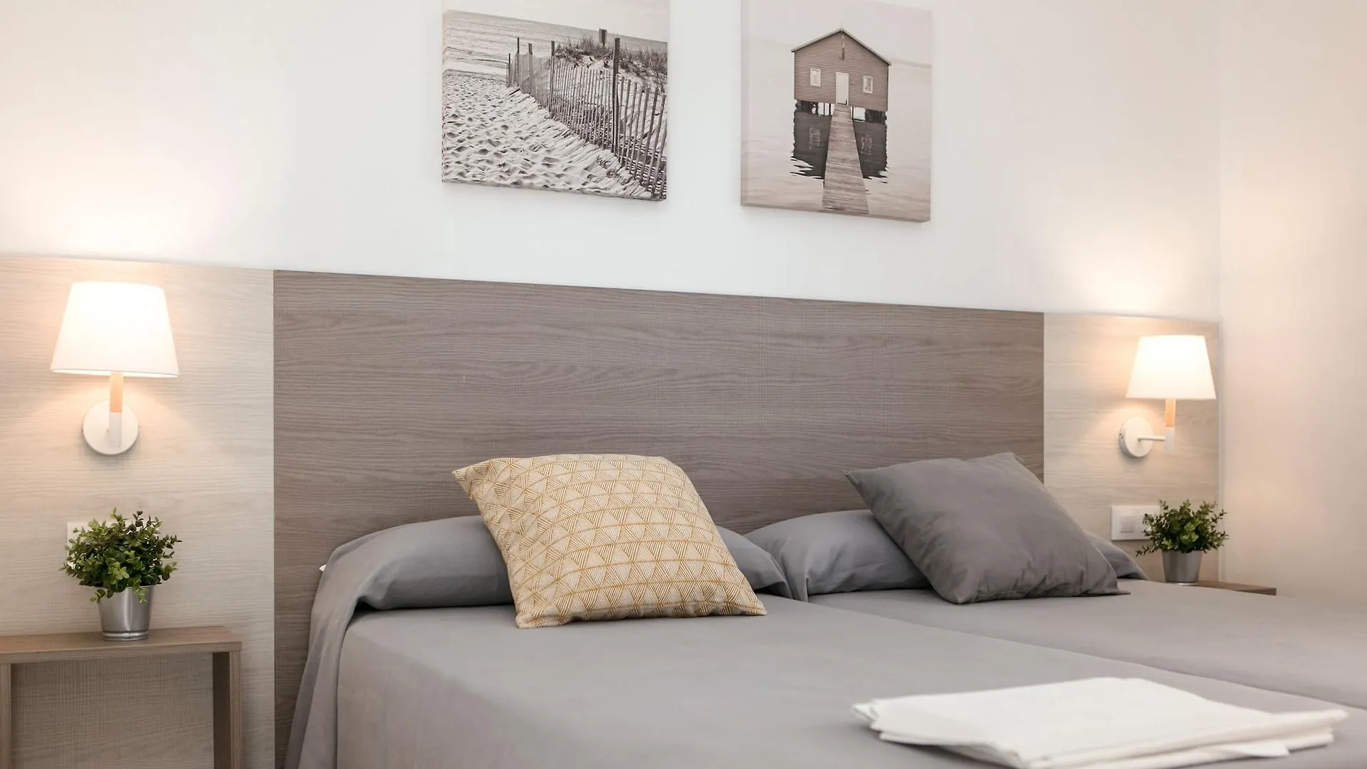 Rvapartaments Benelux Platja d'Aro